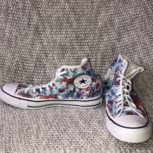 Limited edition laced flower converse